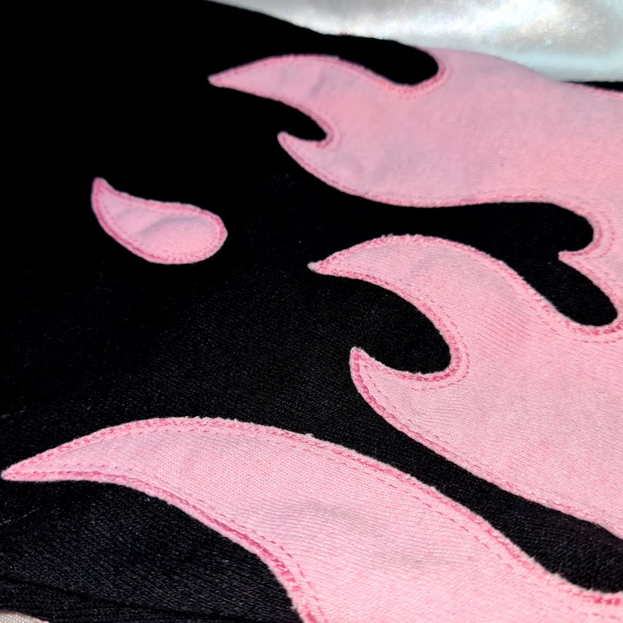 Hoodie oversized drippy Black/pink 🔥 - Image 2